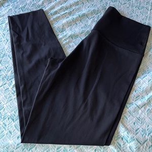 Aerie Women’s Black Long Leggings